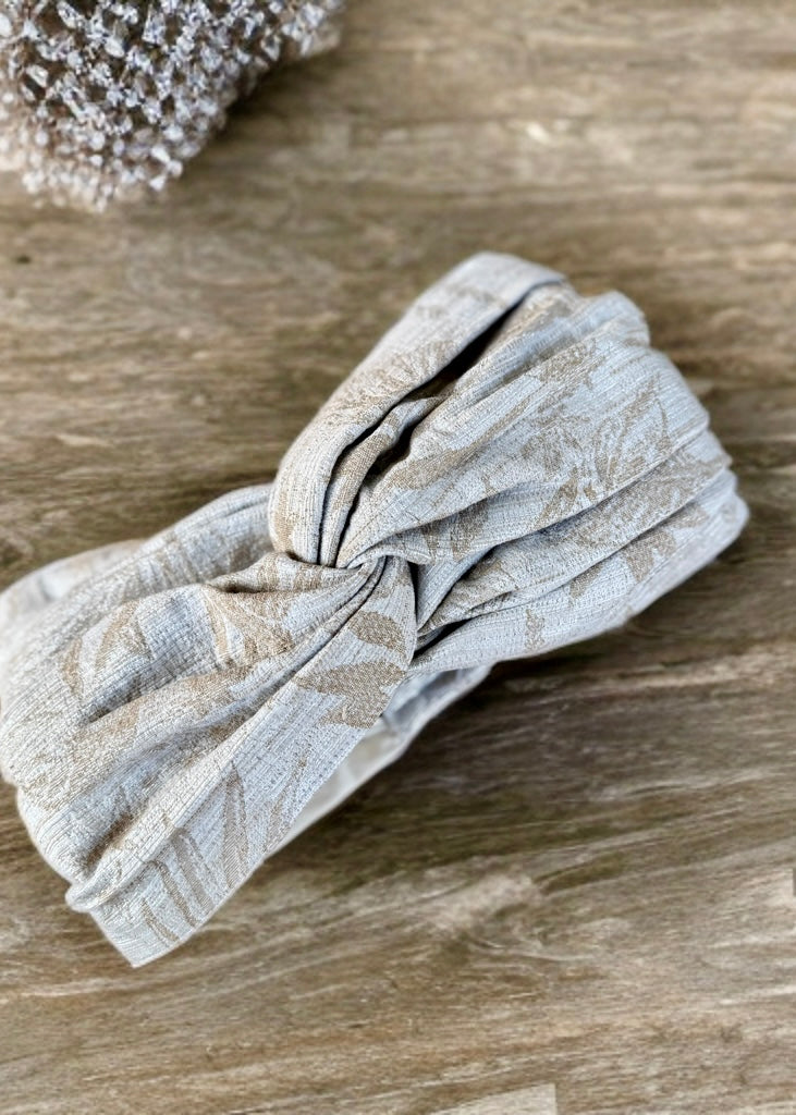 Turban Écru et Beige motif feuillage