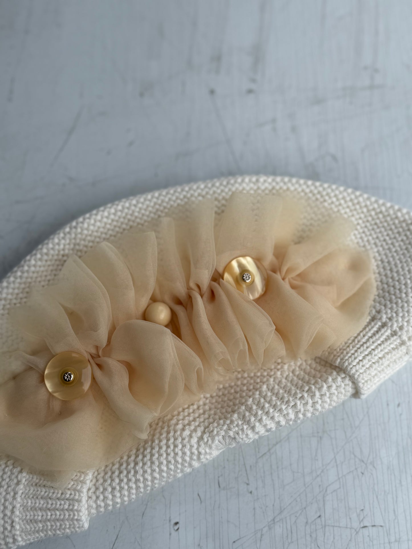 Béret Blanc Ecru motif beige