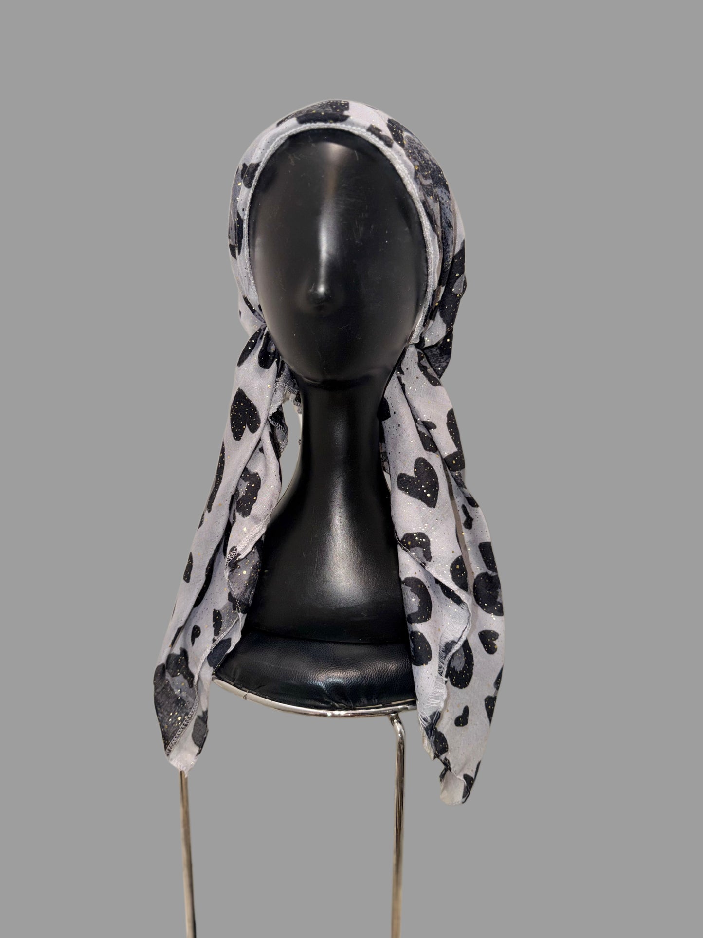 Foulard pré-noué gris léopard
