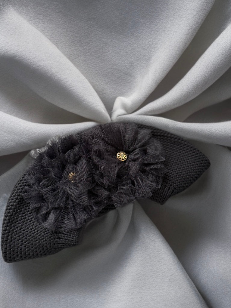 Beret noir fleur voile noir