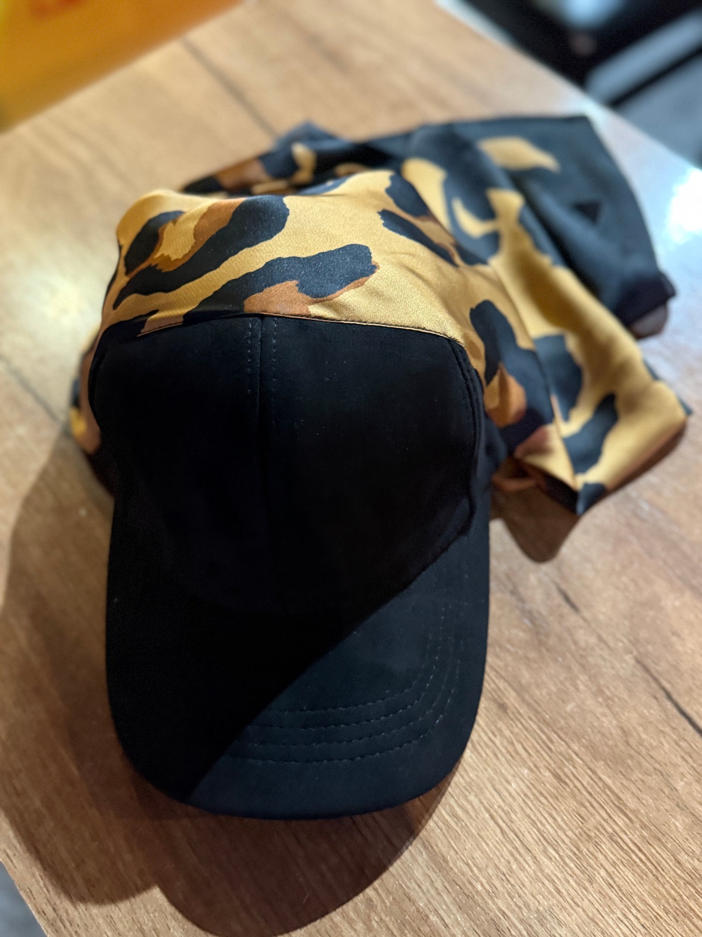 Casquette foulard noir leopard