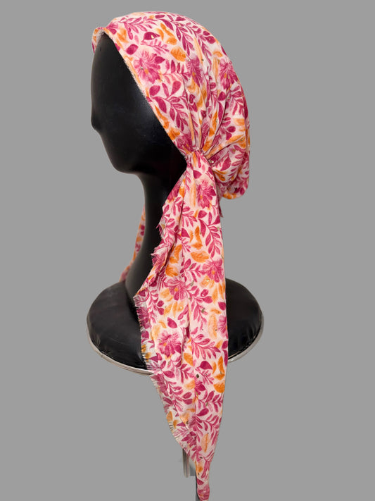 Foulard pré-noué rose floral