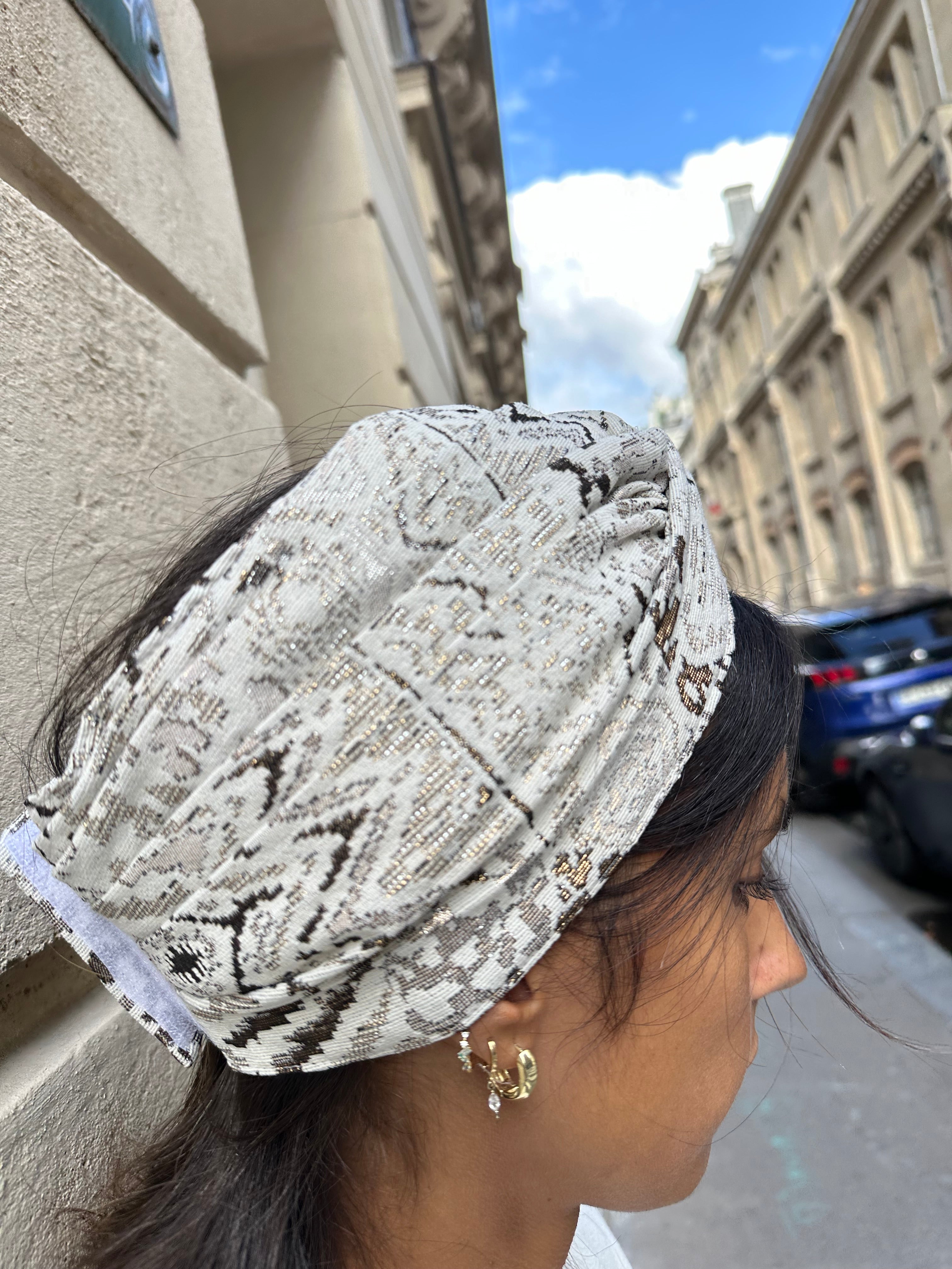 Turban Motif Ecru Discret Lurex Or