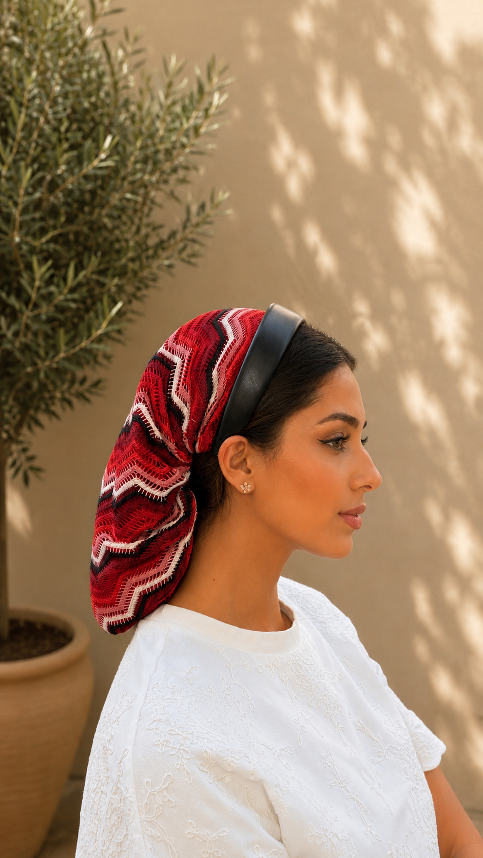 Carmen – Serre-tête filet crochet rouge