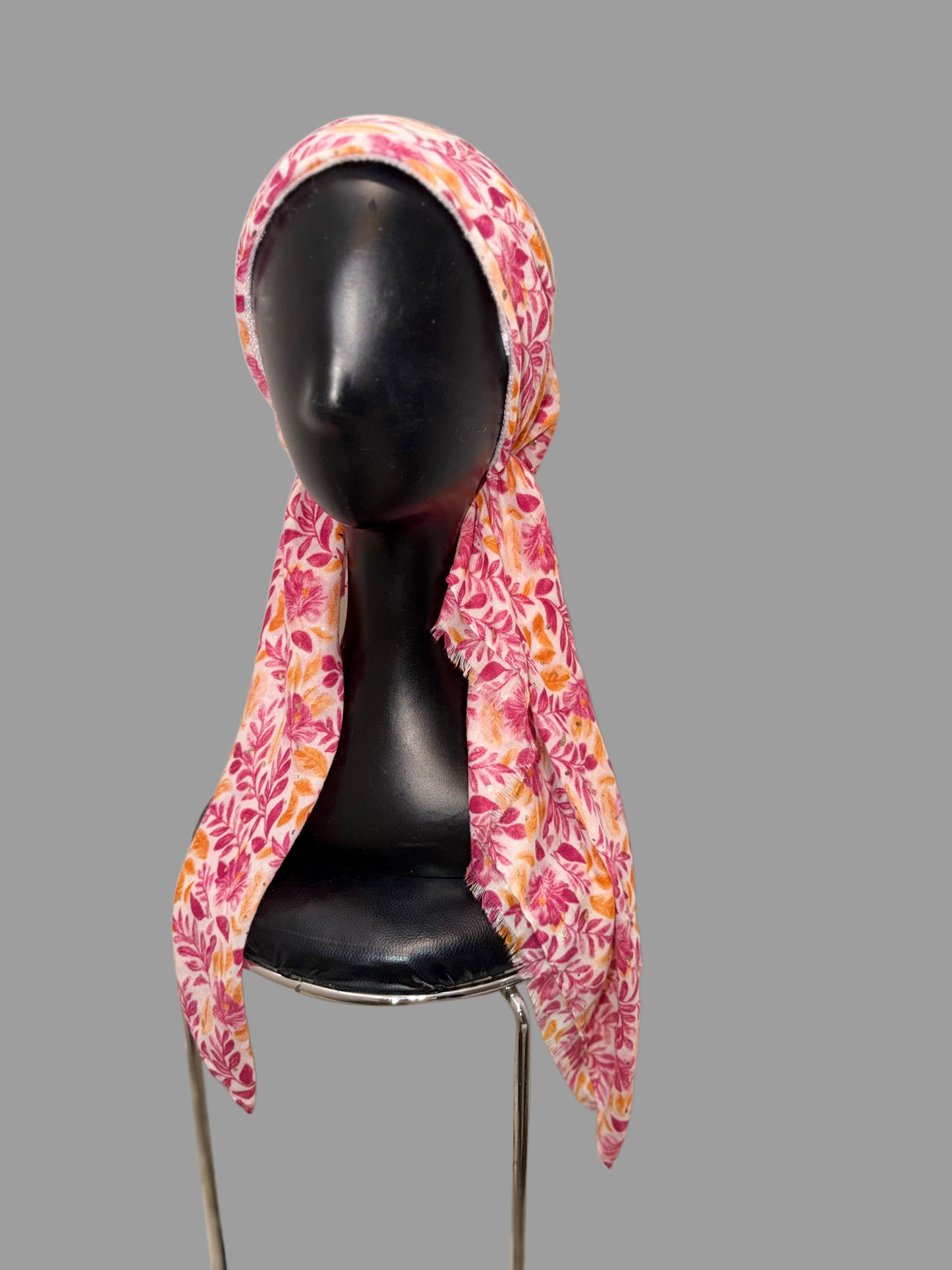 Foulard pré-noué rose floral