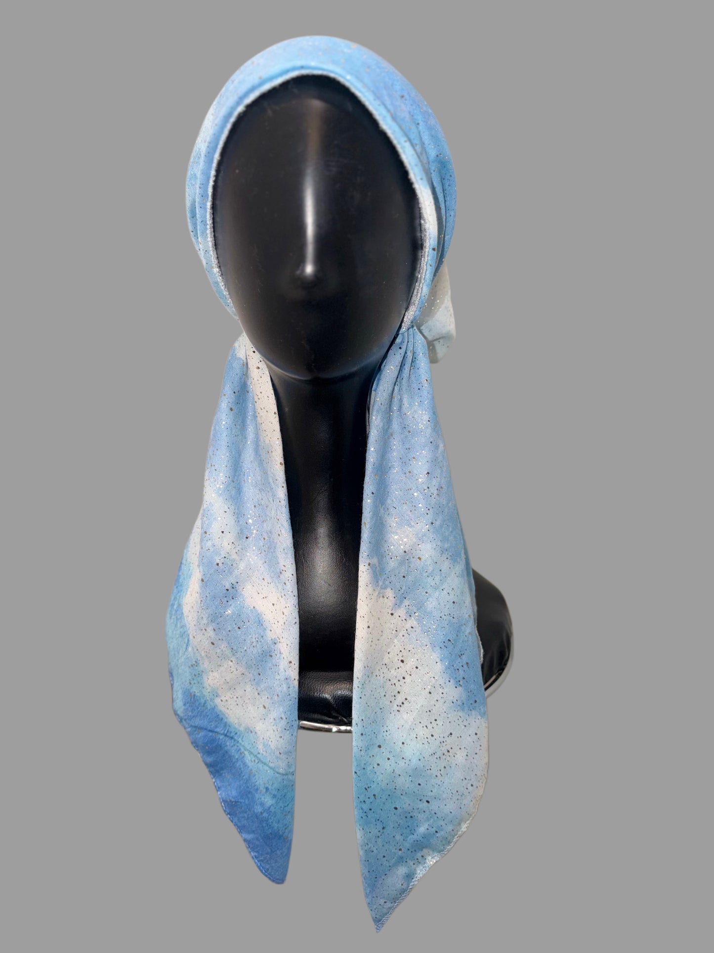 Foulard pré-noué bleu ciel