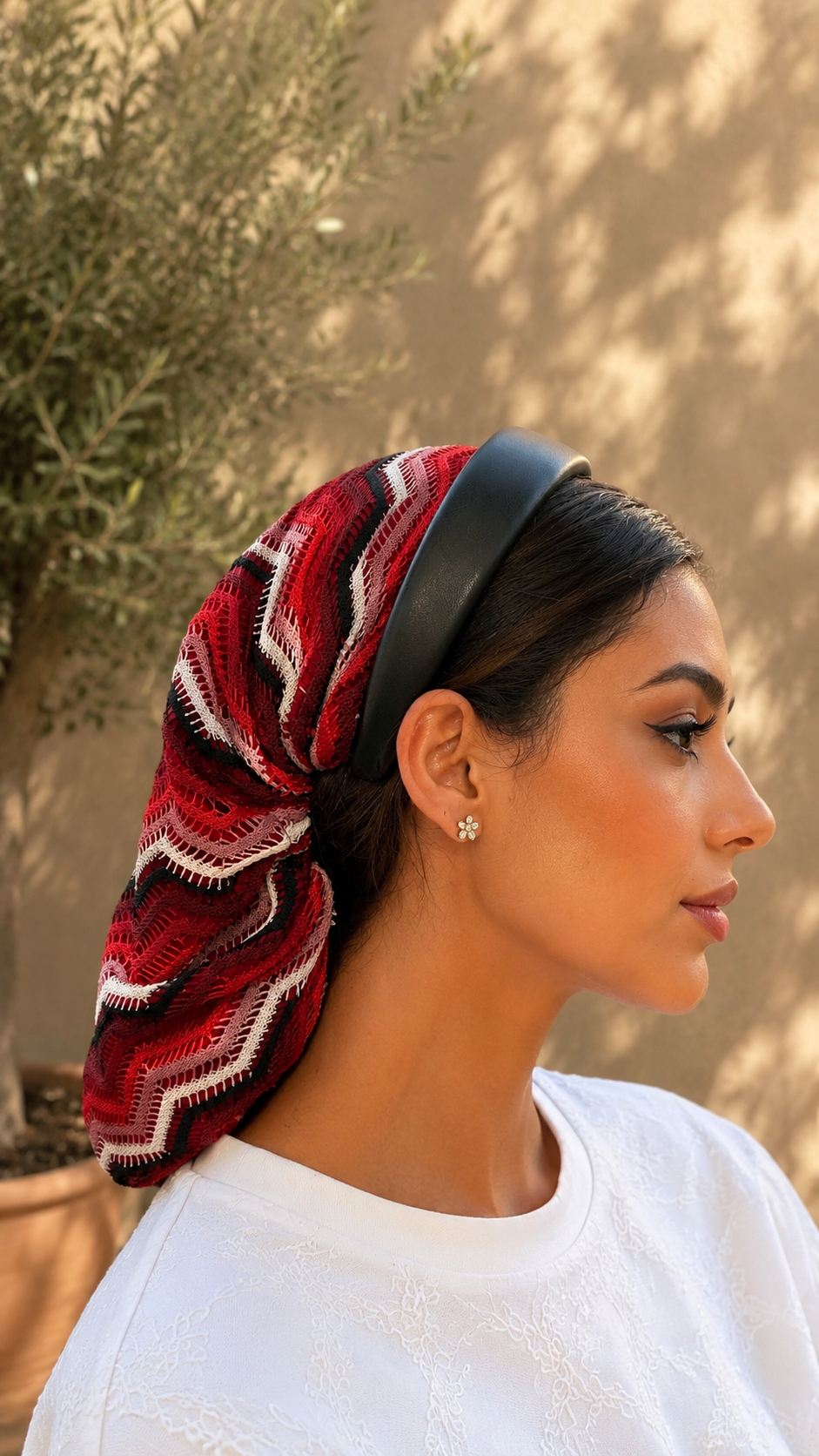 Carmen – Serre-tête filet crochet rouge