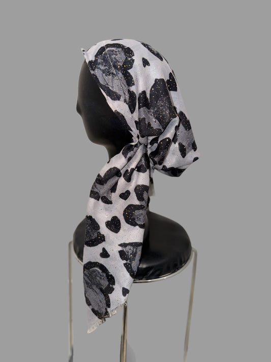 Foulard pré-noué gris léopard